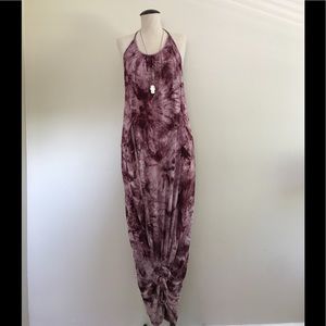 Women’s tie dye t strap maxi dress with pockets
